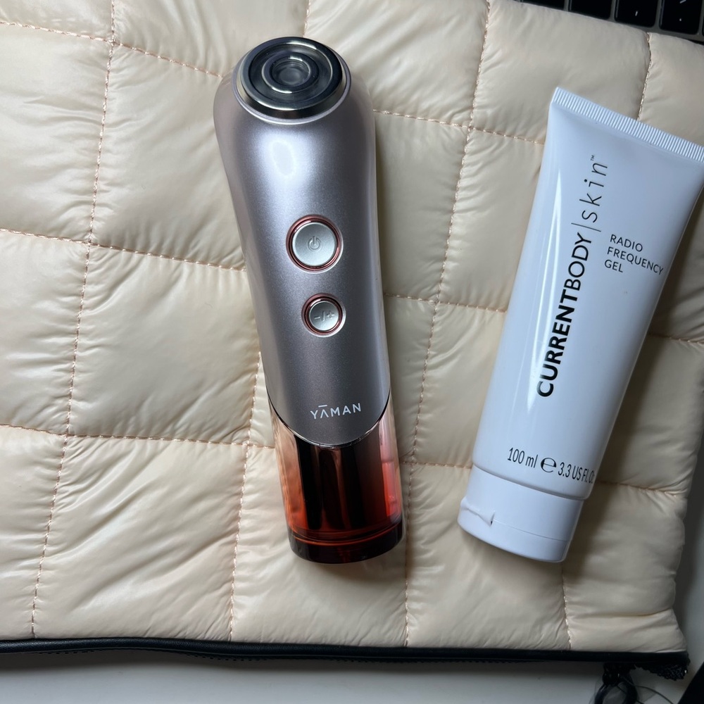 YA-MAN Bloom RF Beauty Device Hyper RF for face lifting treatment